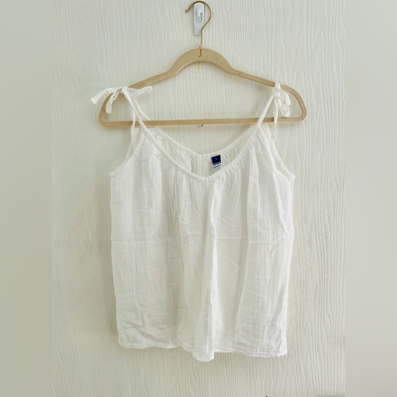 Old Navy white tie strap tank top. Size small. - Picture 1 of 2